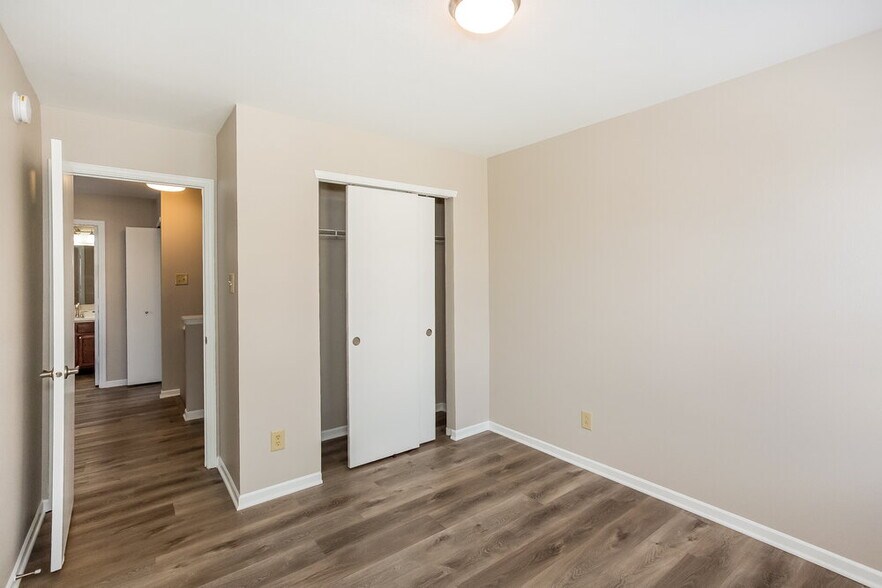 Building Photo - 1187 N Aberdeen Dr