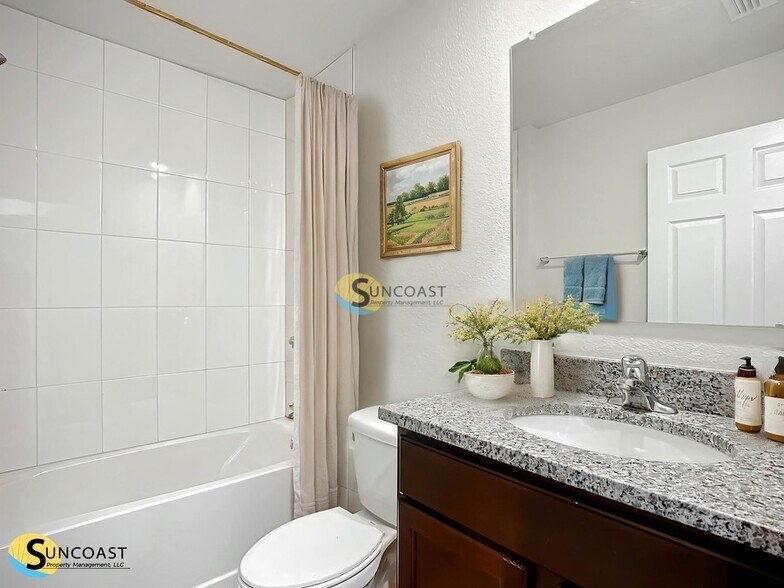 Building Photo - 61 Rose Dr