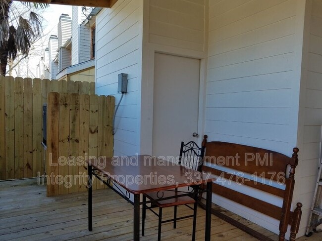 Building Photo - 193 Southfield Pkwy