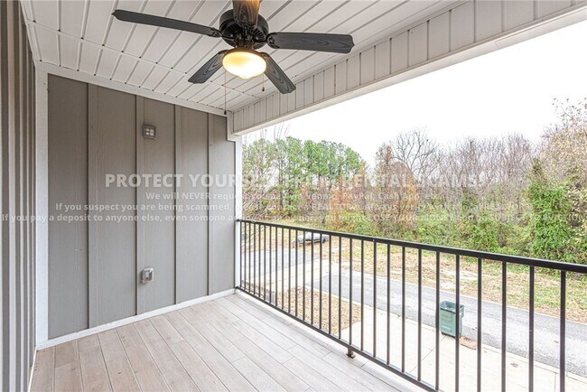 Building Photo - 1374 N Corsica Dr