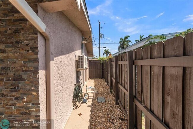 Building Photo - 7621 NW 13th St
