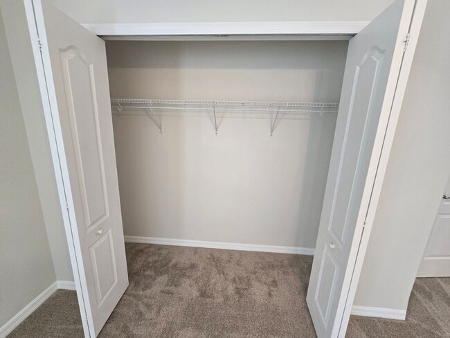 Building Photo - Luxurious Single-Family Home in Secluded Mount Dora Community