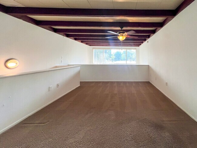 Building Photo - 605 SW 75th St
