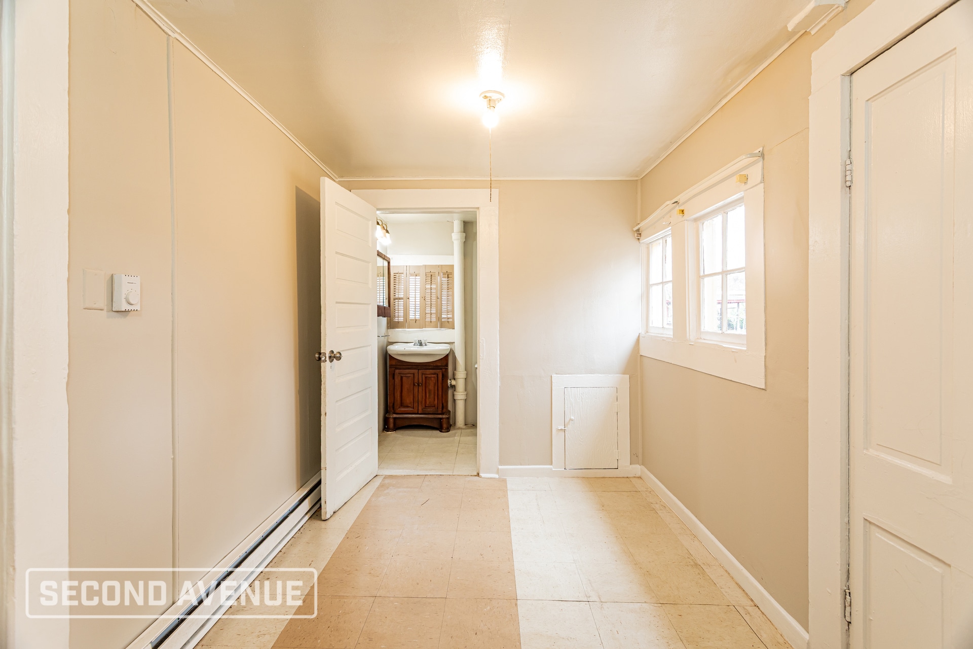 Building Photo - 3401 Hickory Ave SW