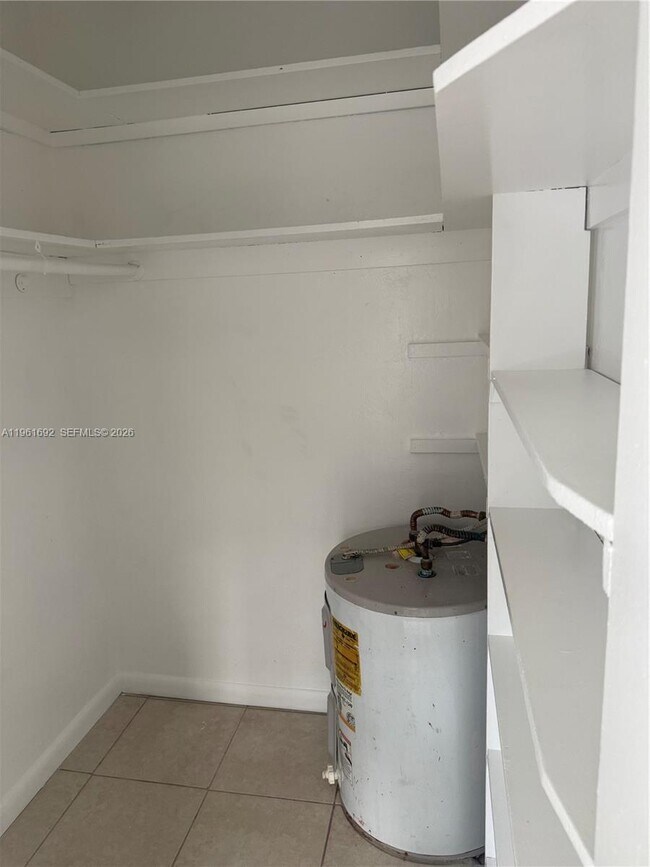 Building Photo - 14355 NE 6th Ave