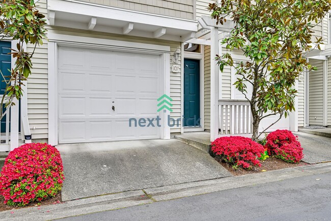 Building Photo - Beautiful 2 bed & 2.5 bath for rent