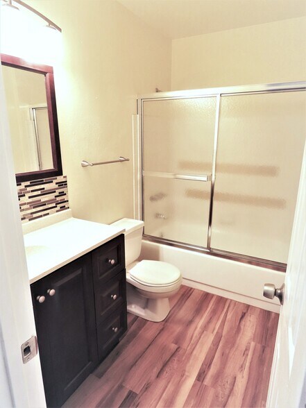 Building Photo - 1129 Darby St