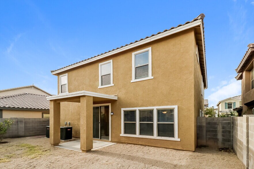 Building Photo - 6326 W Harwell Rd