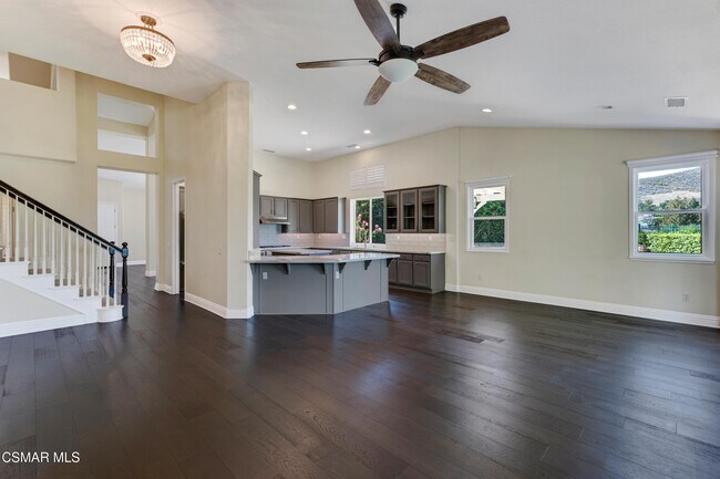 Building Photo - 406 Granite Hills St