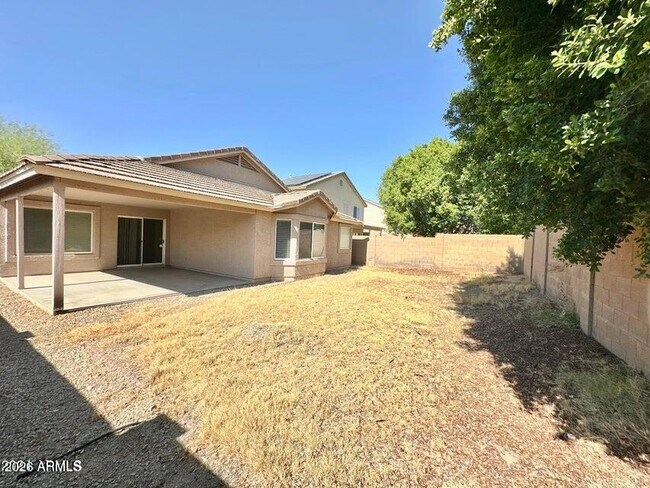 Building Photo - 11727 N 153rd Ave