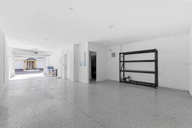 Building Photo - 2516 Coral Ct.