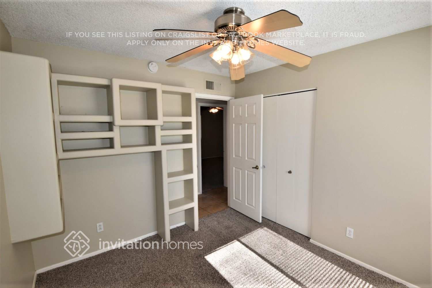 Building Photo - 2220 W Oraibi Dr