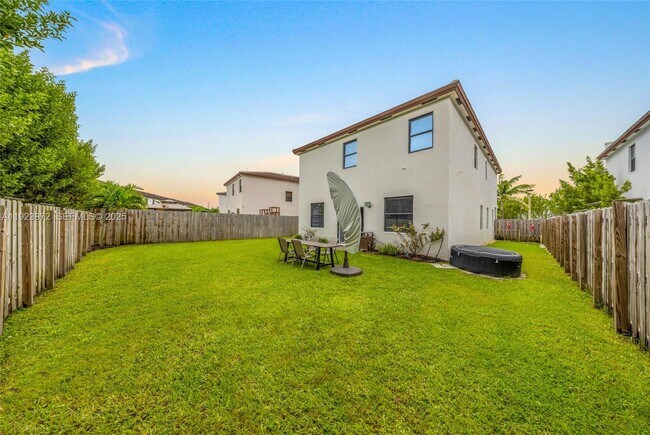 Building Photo - 268 NE 210th Way