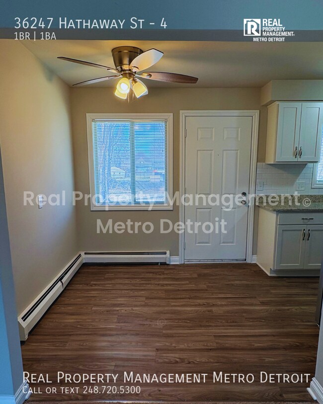 Building Photo - 36247 Hathaway St