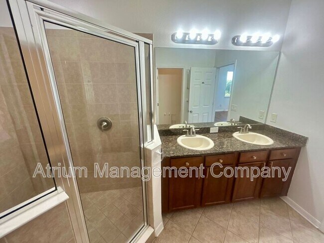 Building Photo - 12805 Avelar Manor Pl