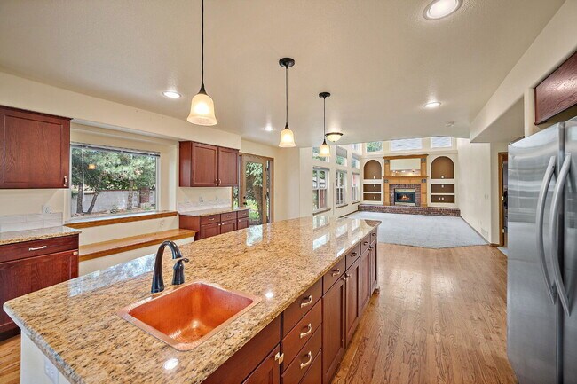 Building Photo - 8112 Old Exchange Dr