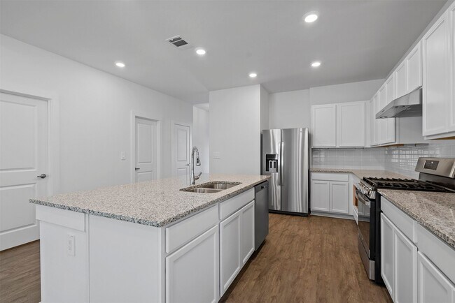 Building Photo - 906 Golden Willow Ln