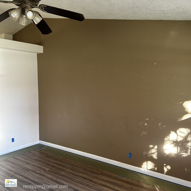 Building Photo - 1671 Klemmer Ave N