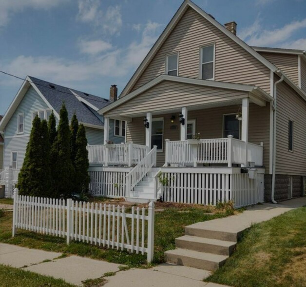 Primary Photo - 1320 Madison Ave
