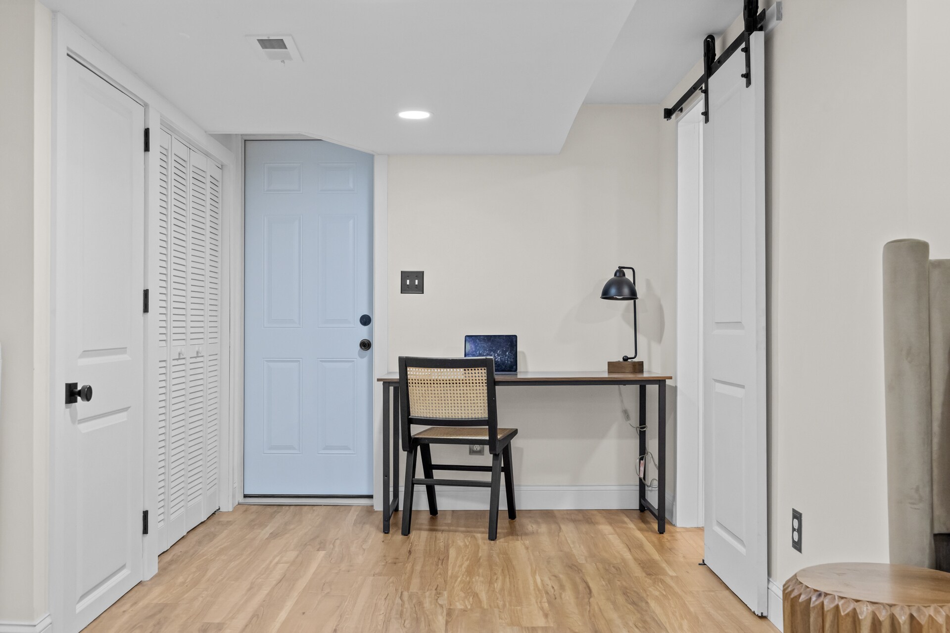 Building Photo - 125 Urell Pl NE