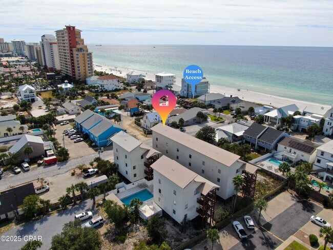 Building Photo - 4114 Holiday Dr