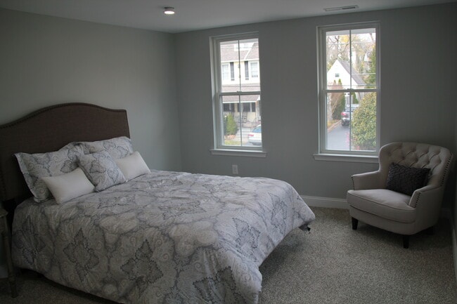 Building Photo - 55 Franklin Ave