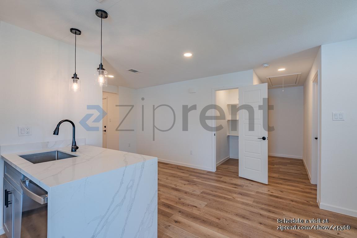 Building Photo - 3923 Alsace St