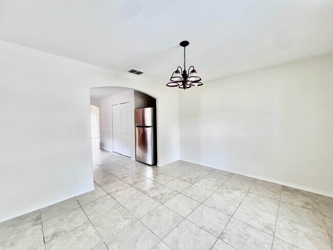 Building Photo - 3619 Aguanieve Dr