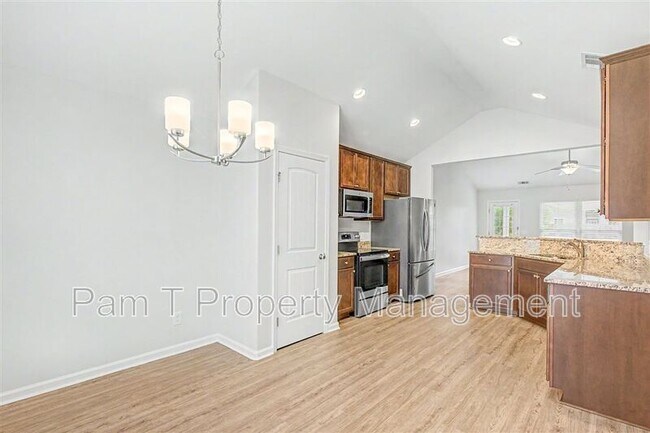 Building Photo - 20 Swallow Tail Cir
