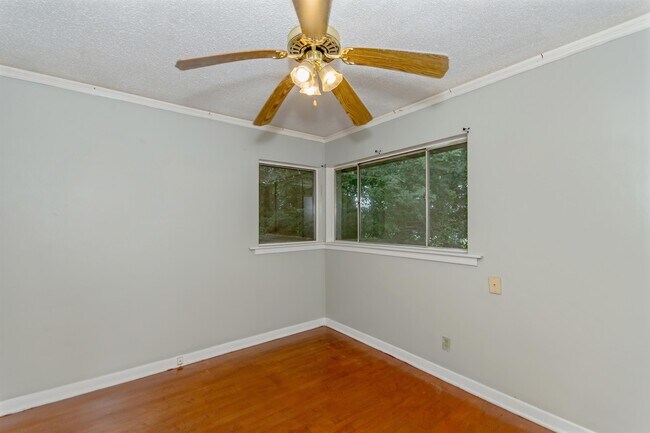 Building Photo - 3105 Pelzer Ave