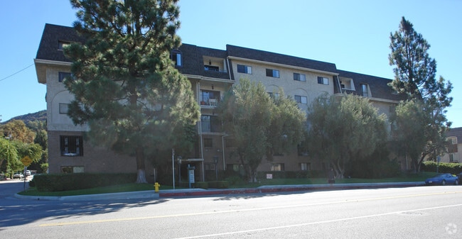 Building Photo - Verdugo Vista Apartments