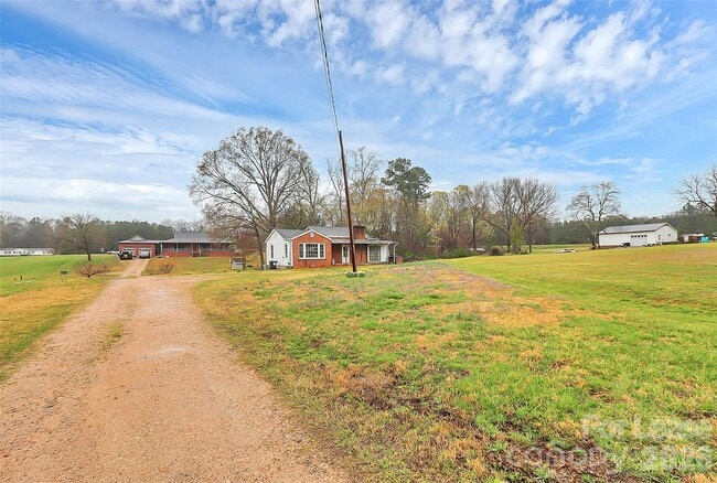 Building Photo - 170 Shuping Mill Rd