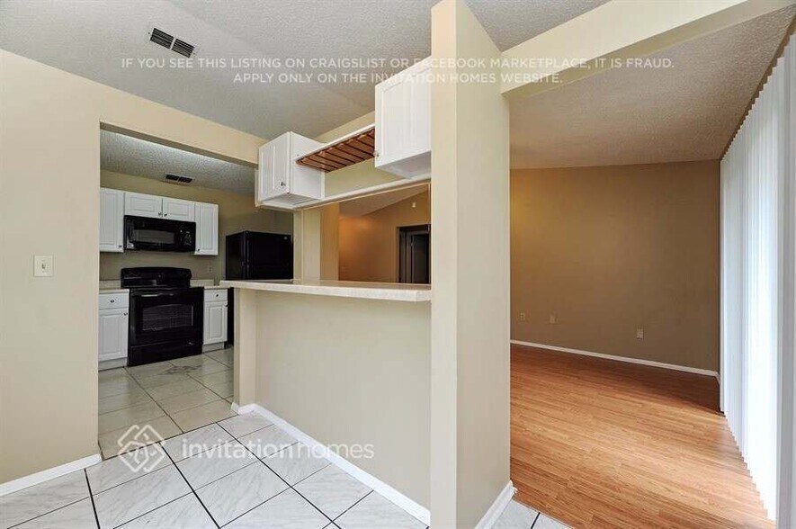 Building Photo - 1325 Periwinkle Ct