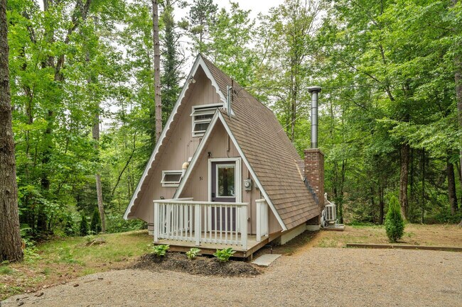 Building Photo - 51 Lake Pines Cir