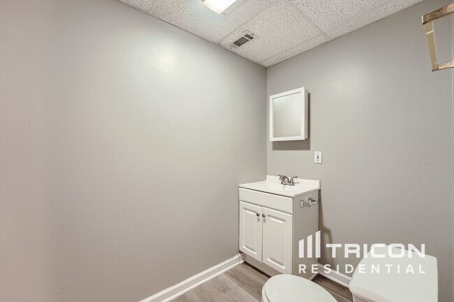 Building Photo - 3020 Royal Creek Way SW