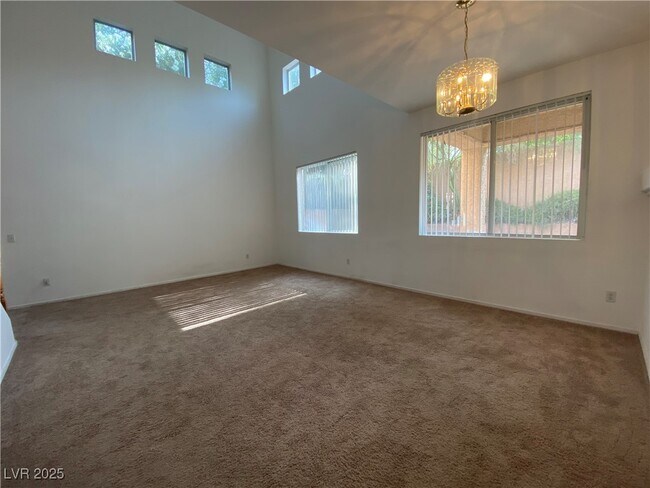 Building Photo - 1317 Woodmore Dr