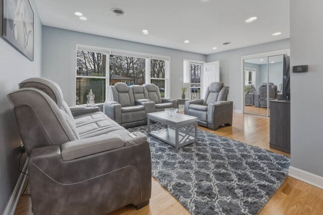 Building Photo - 8901 Moody Ave