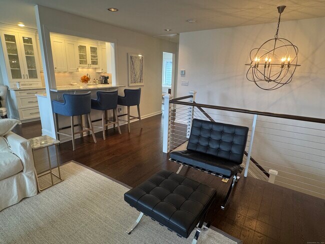 Building Photo - 1 Island Dr