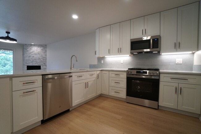 Building Photo - 3710 Camels Ridge Ln
