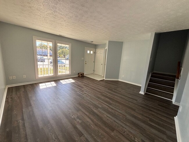 Building Photo - 119 Sterling Ct