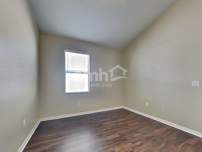 Building Photo - 7029 Monarch Park Dr