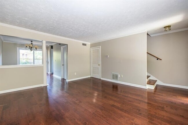 Building Photo - 120 Biscayne Dr NW