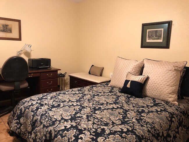 Building Photo - Lovely Home Steps Away From All the Amenities in Leisure World, in 45+ Active Adult Community Ava...