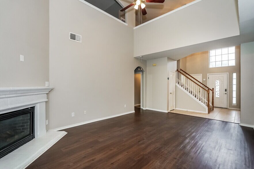 Building Photo - 6013 Portridge Dr