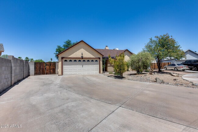 Primary Photo - 12512 N 85th Ln