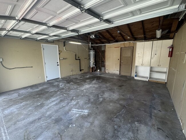 Building Photo - 1071 Osage Dr