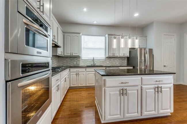 Building Photo - 7444 Primrose Dr