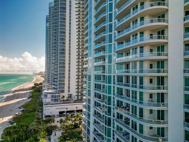 Building Photo - 16047 Collins Ave