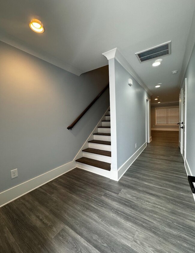 Building Photo - ???? Brand New 3BR/2.5BA Townhome for Rent...