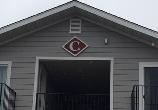 Building Photo - 1645 NE Merman Dr